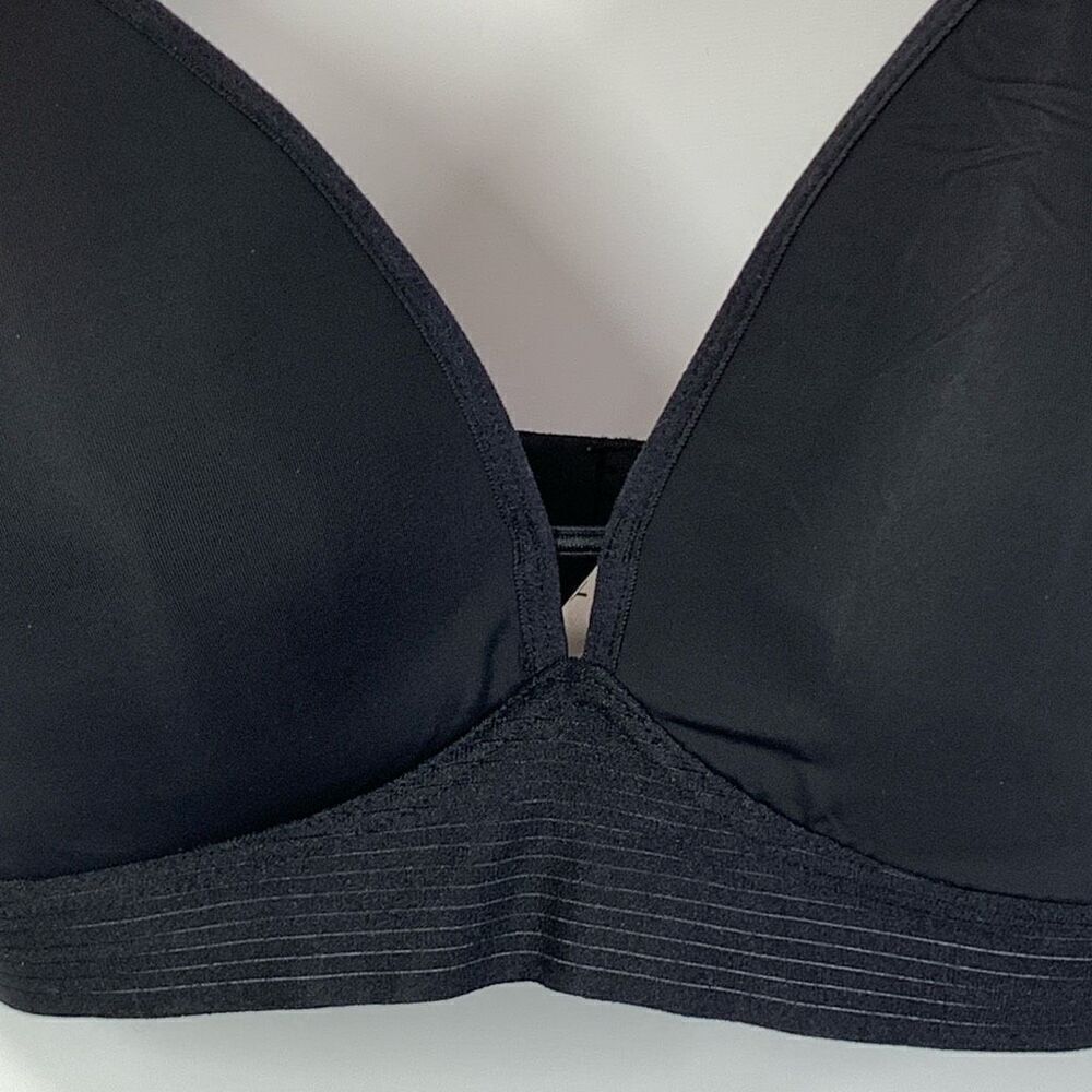 Lively Women's Wireless Padded Mesh Trim Spacer Bralette Black Size 34DD - Picture 5 of 7